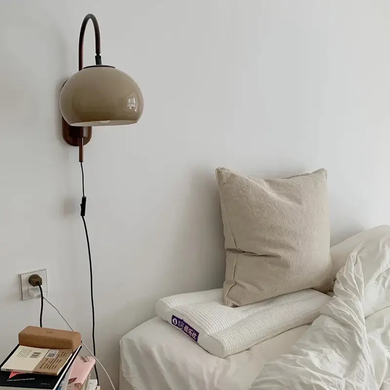 Vintage glass and solid wood wall lamp, creative and decorative Offre Du Jour