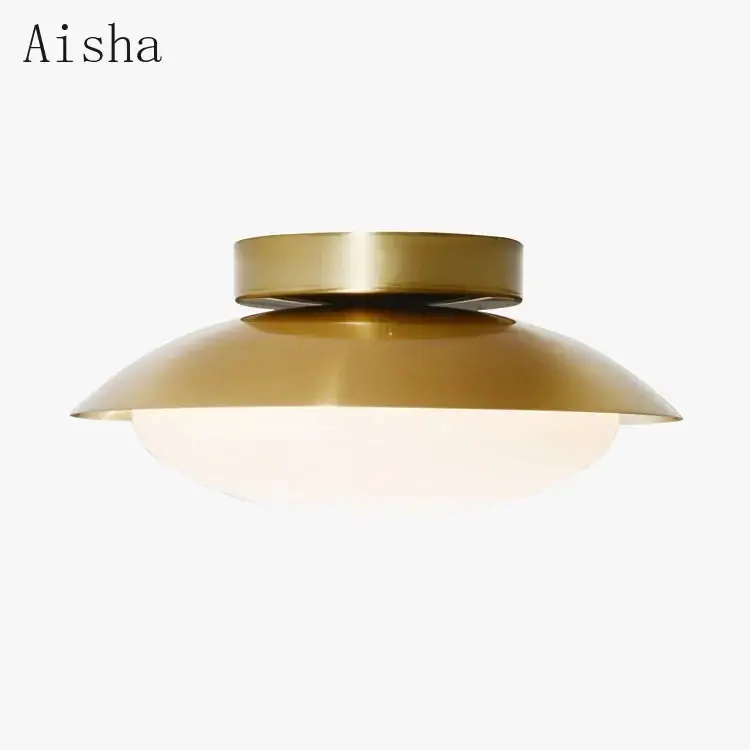 Livraison Express Modern gold ceiling light for a bright and elegant interior