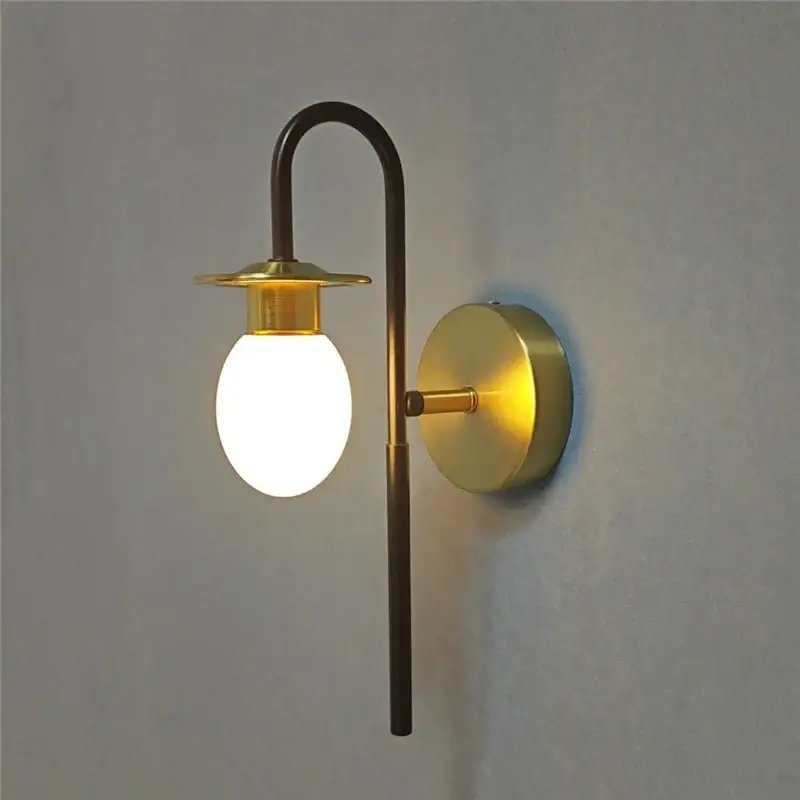 Modern egg-shaped wall light with creative minimalist design Achat Immédiat