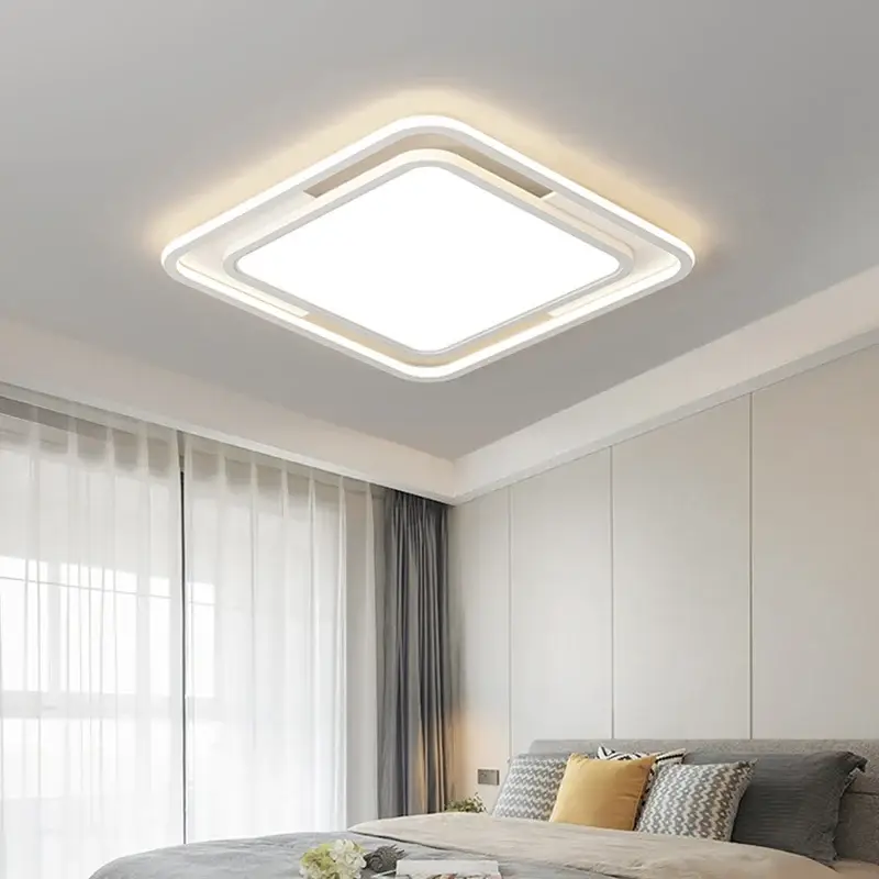 Commander Maintenant Modern ceiling light for elegant decorative lighting