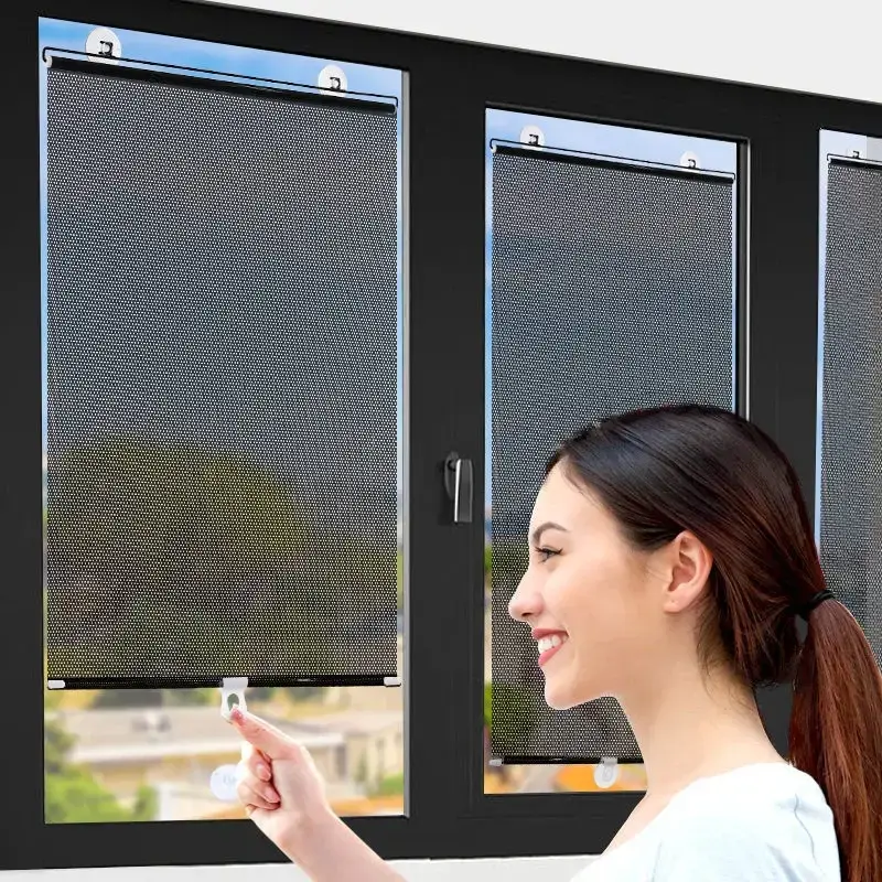 Solde Blackout roller blind with suction cups for car window