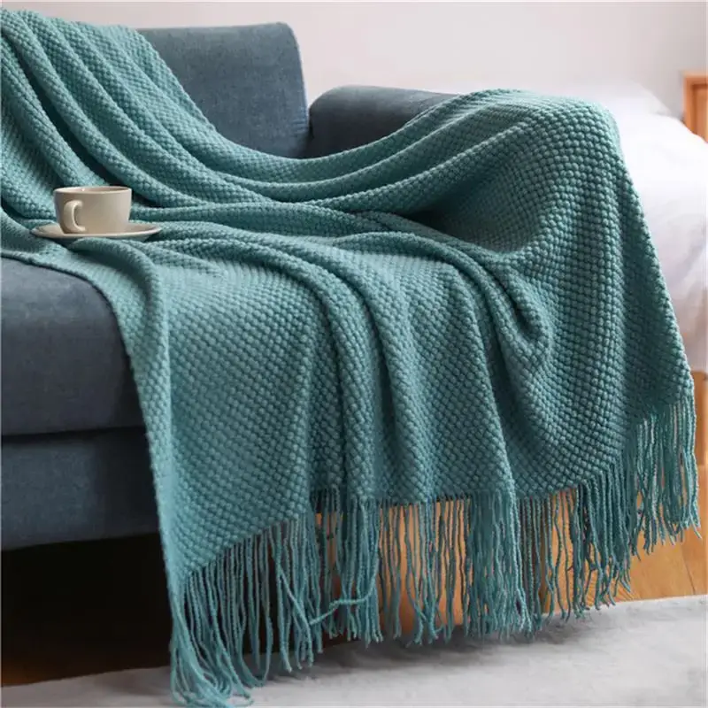 Pas Cher Nordic knitted throw with pompoms for sofa or bed
